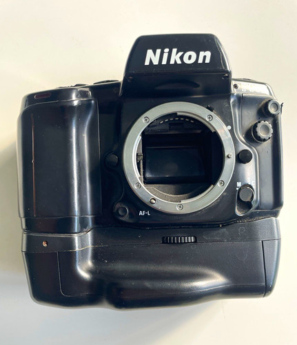 Nikon f90x with battery - nikon,